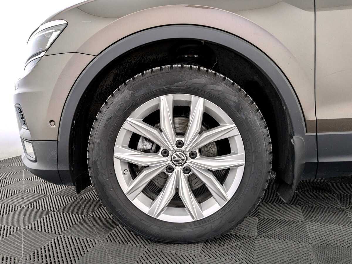 Б/У Фольксваген Тигуан 2017 года. Фото: #17