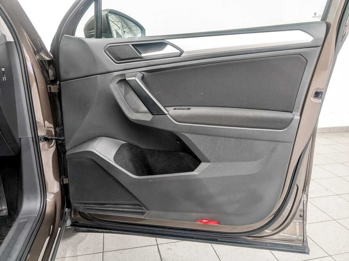 Б/У Фольксваген Тигуан 2019 года. Фото: #23