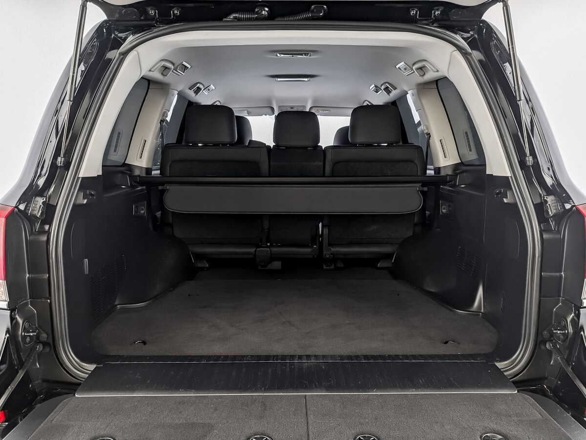 Б/У Тойота Лэнд Крузер 2020 года. Фото: #9