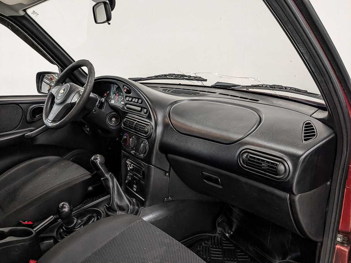 Б/У Шевроле Нива 2015 года. Фото: #11