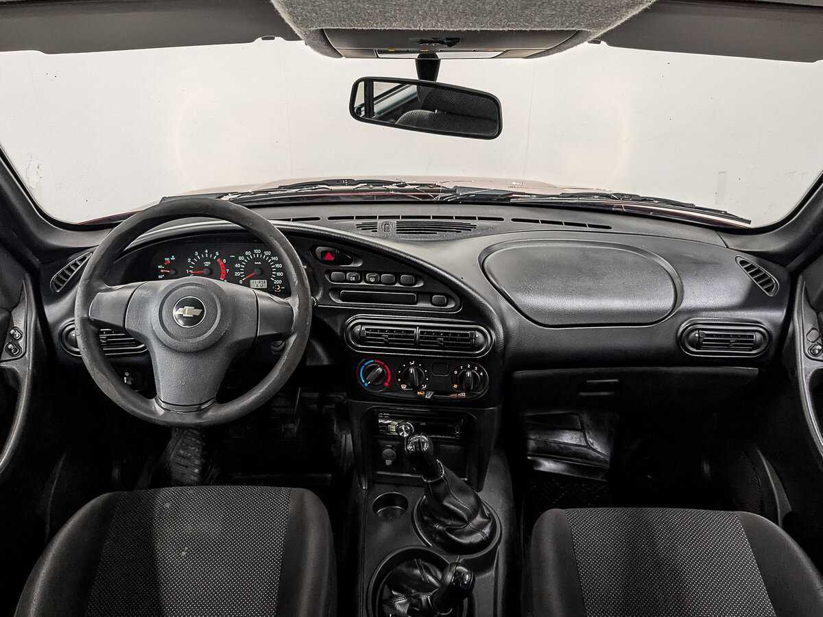 Б/У Шевроле Нива 2015 года. Фото: #12