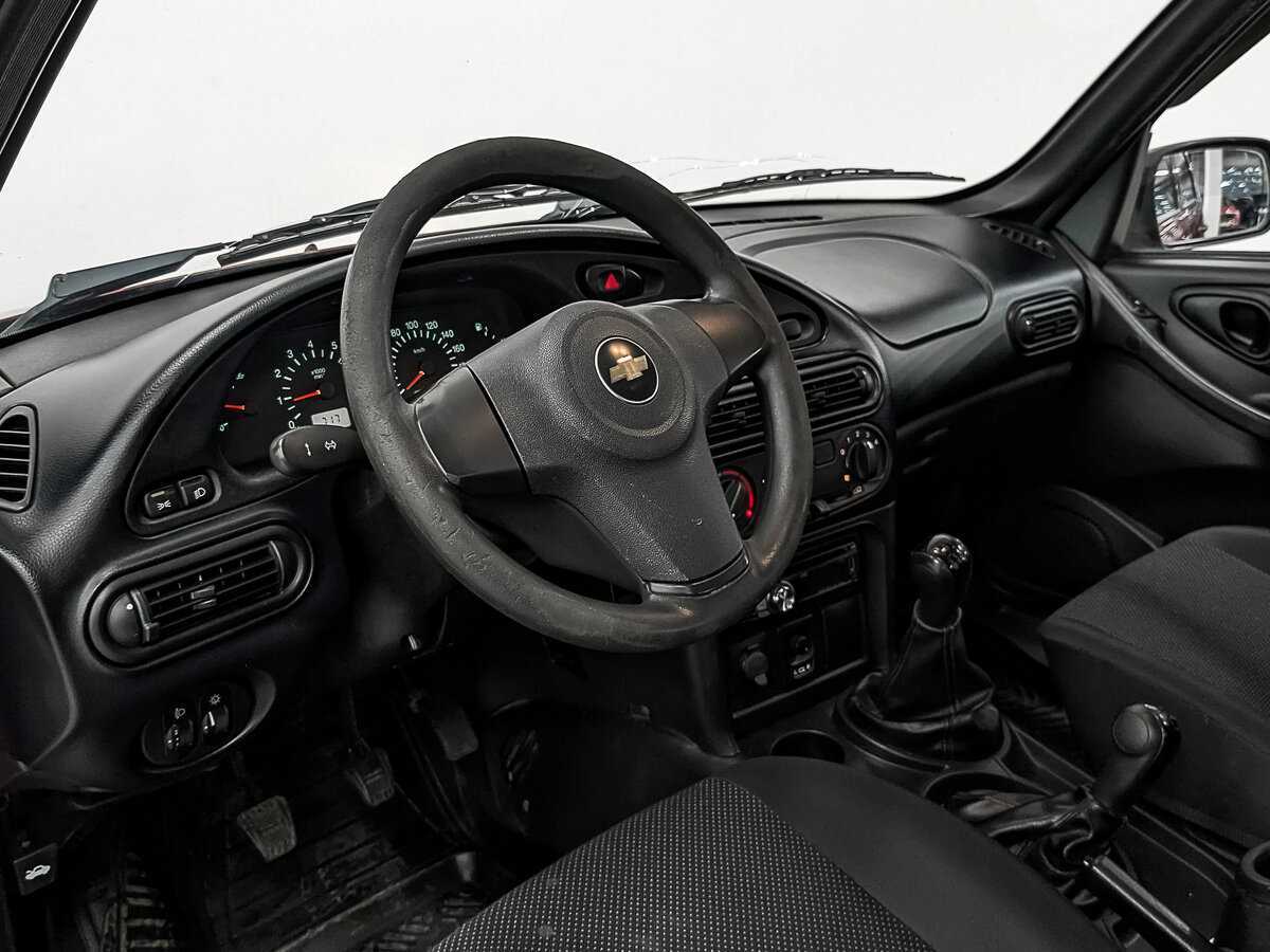 Б/У Шевроле Нива 2015 года. Фото: #13