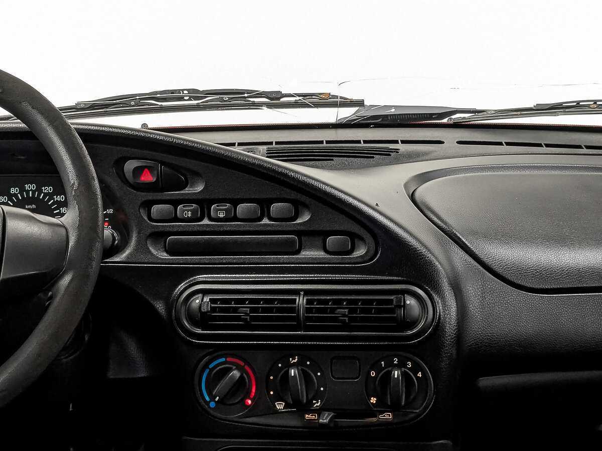 Б/У Шевроле Нива 2015 года. Фото: #15