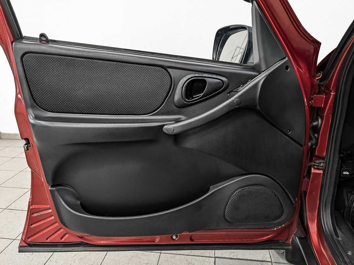 Б/У Шевроле Нива 2015 года. Фото: #17