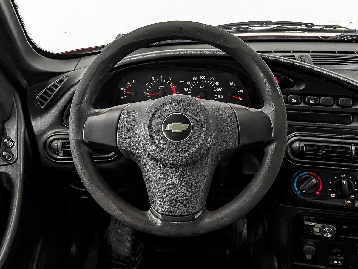 Б/У Шевроле Нива 2015 года. Фото: #20