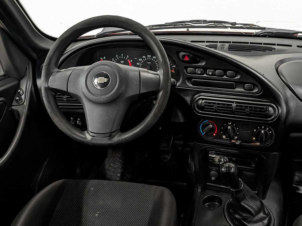 Б/У Шевроле Нива 2015 года. Фото: #24