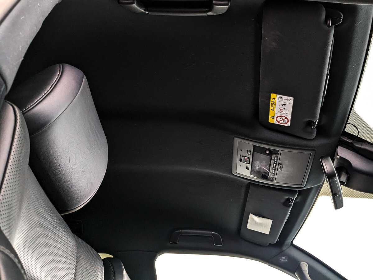 Б/У Лексус Л-Икс 2020 года. Фото: #22