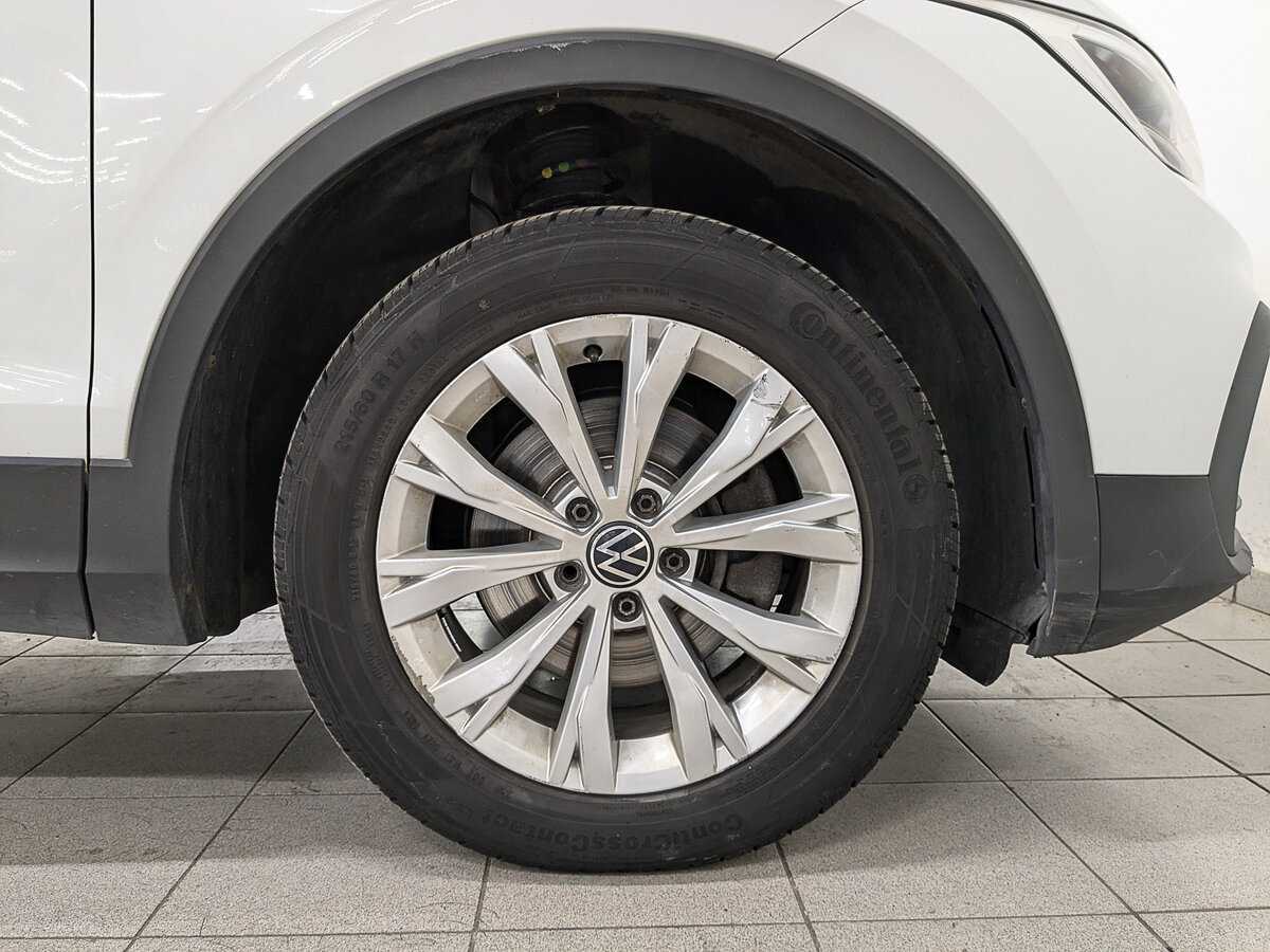 Б/У Фольксваген Тигуан 2021 года. Фото: #11