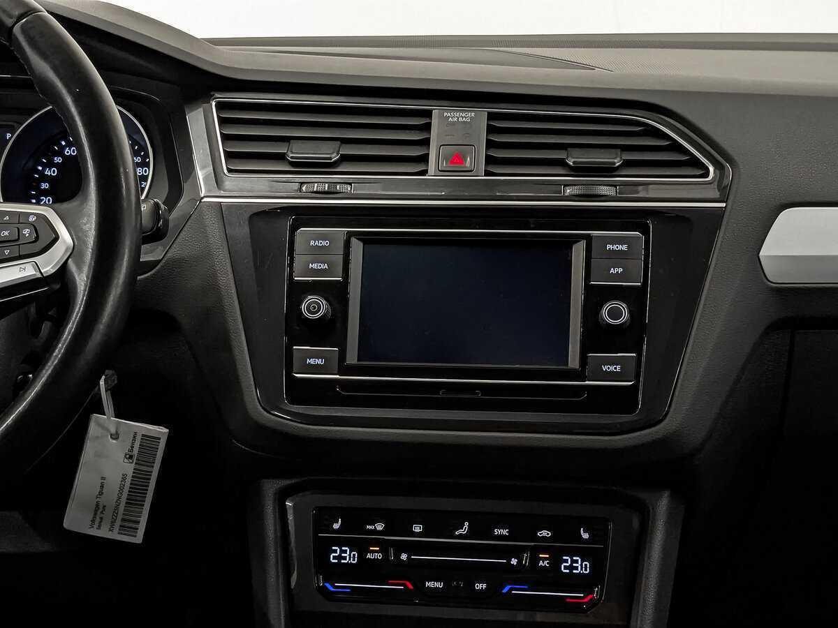 Б/У Фольксваген Тигуан 2021 года. Фото: #16