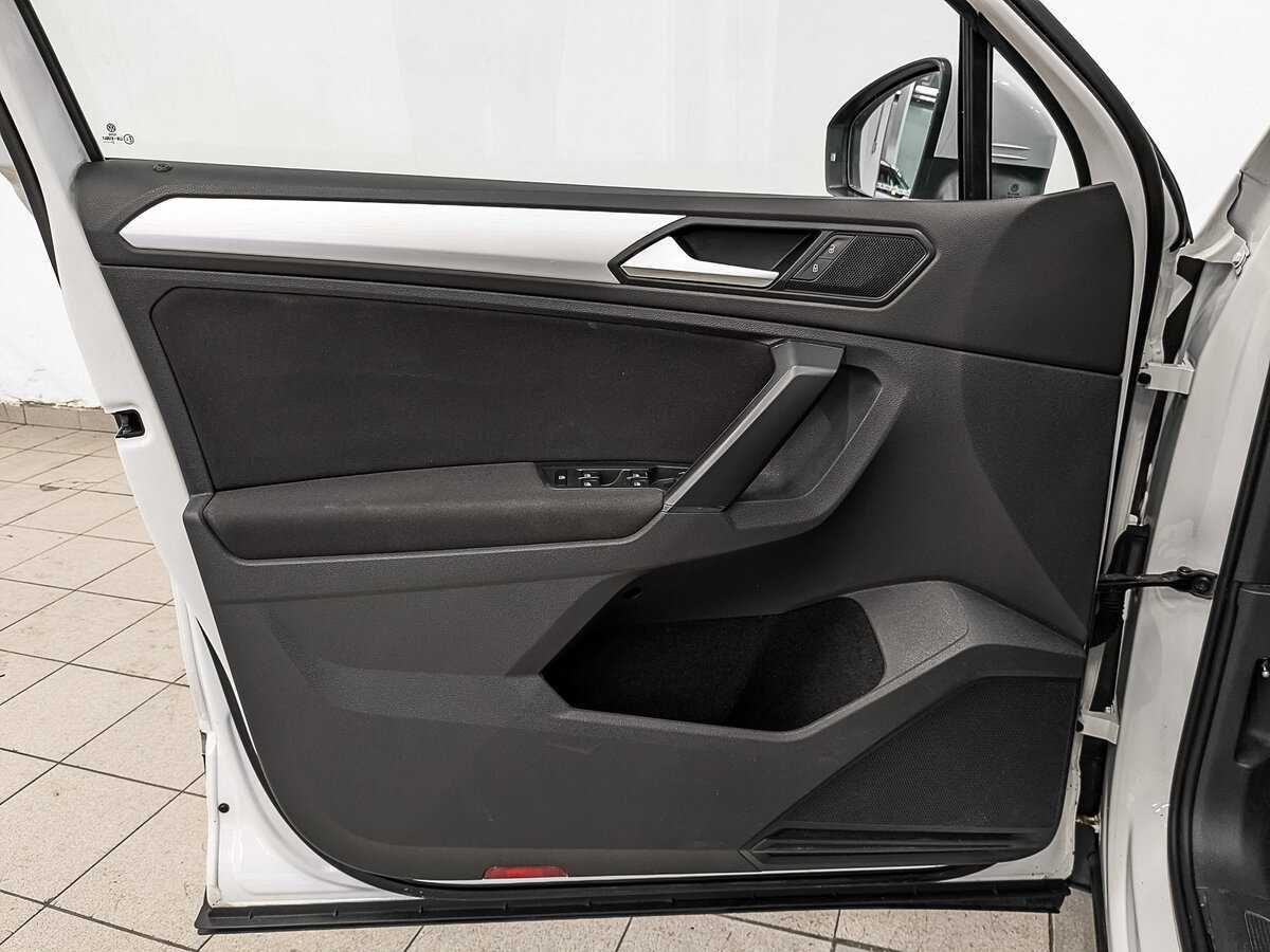 Б/У Фольксваген Тигуан 2021 года. Фото: #18