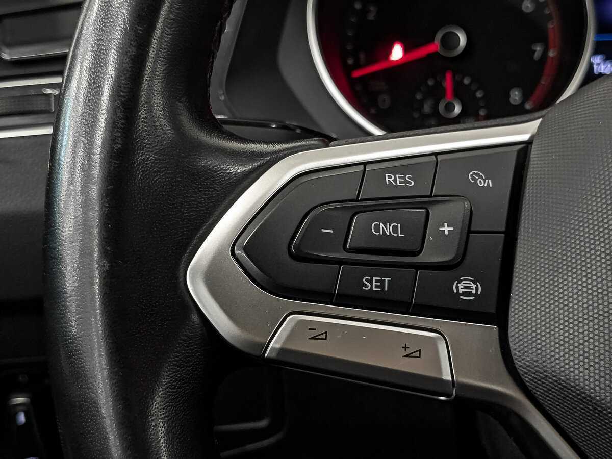 Б/У Фольксваген Тигуан 2021 года. Фото: #25