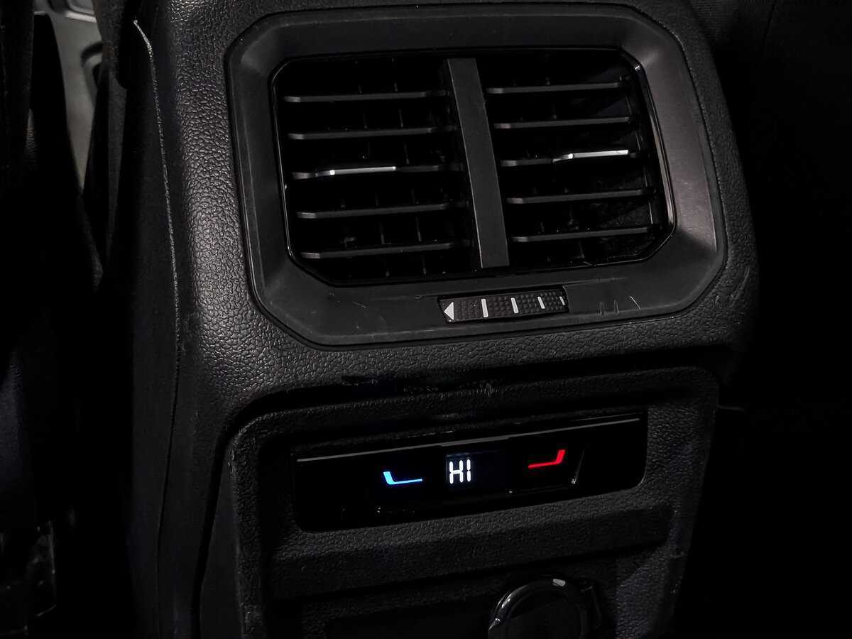 Б/У Фольксваген Тигуан 2021 года. Фото: #28