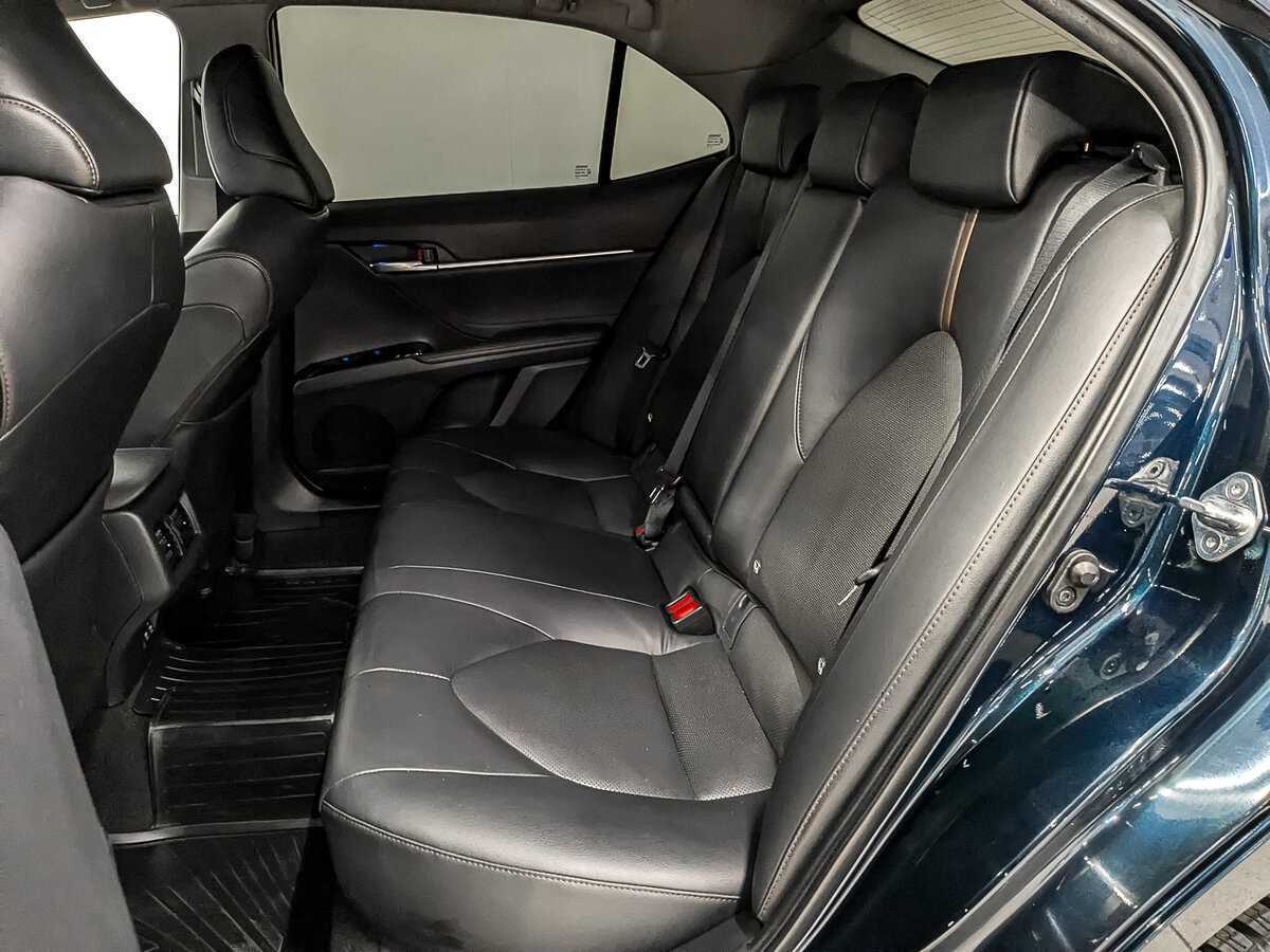 Б/У Тойота Камри 2018 года. Фото: #17