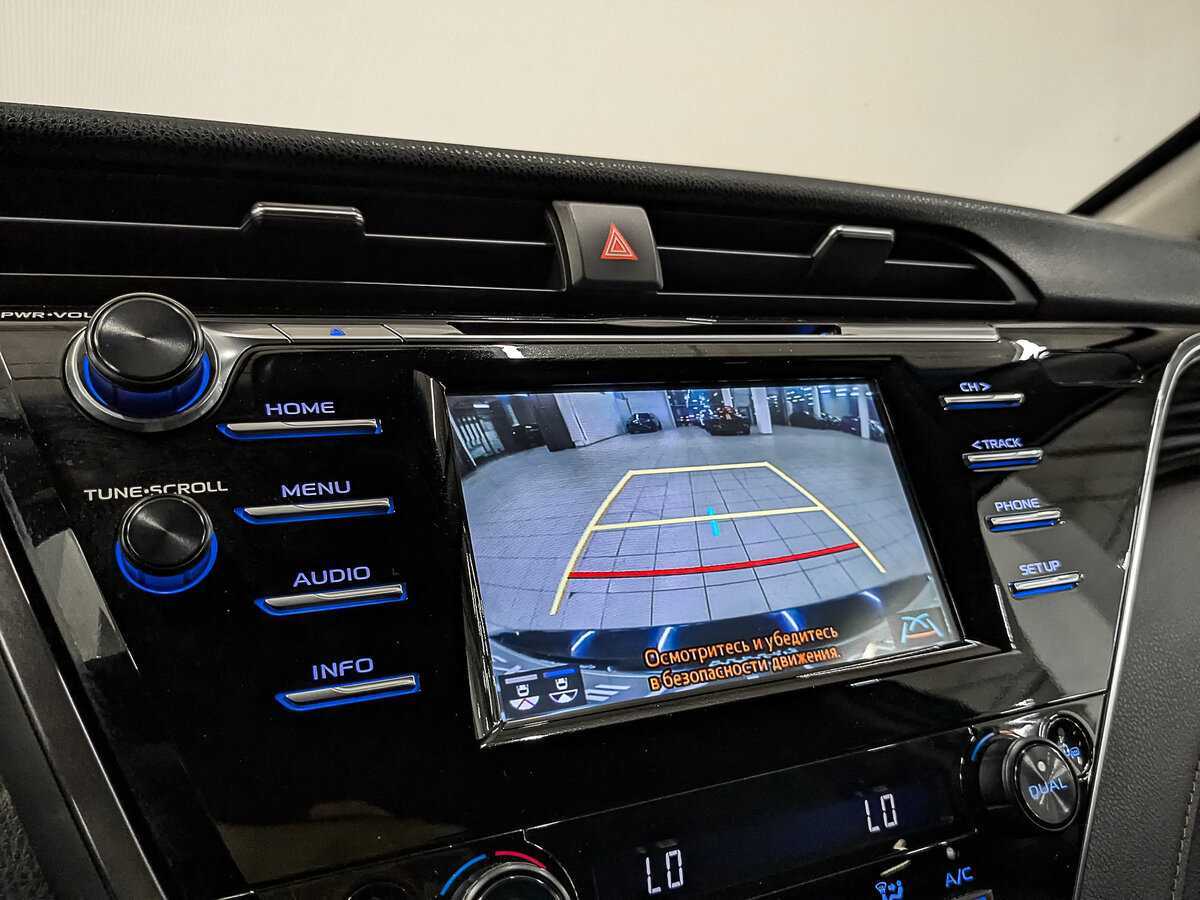 Б/У Тойота Камри 2018 года. Фото: #26