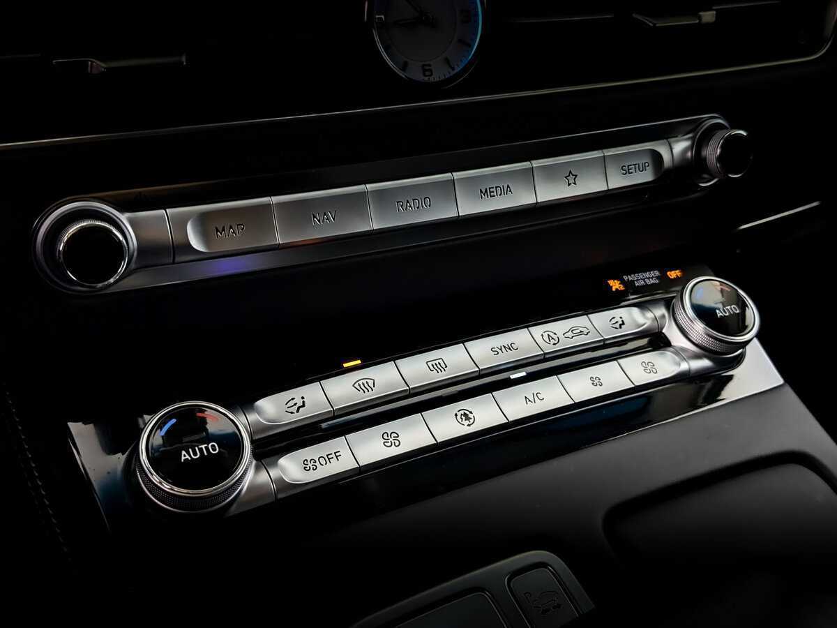 Б/У Генезис Г90 2020 года. Фото: #28