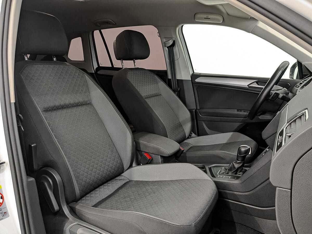 Б/У Фольксваген Тигуан 2020 года. Фото: #23