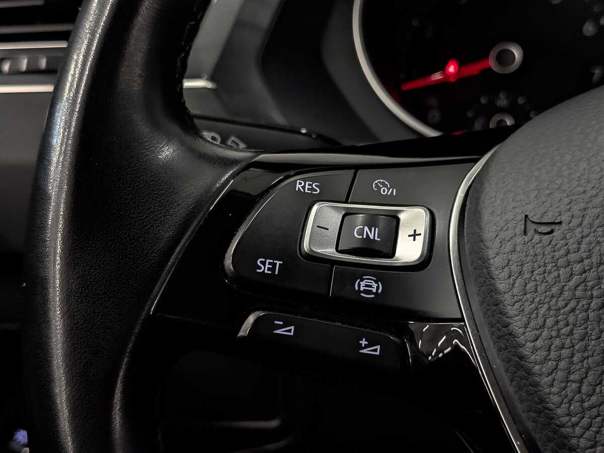 Б/У Фольксваген Тигуан 2020 года. Фото: #26