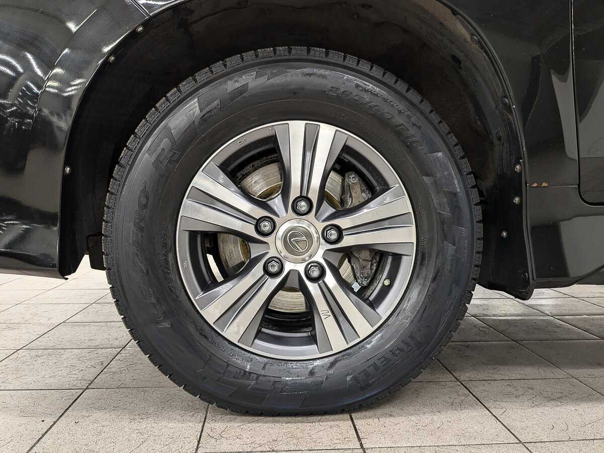 Б/У Лексус Л-Икс 2018 года. Фото: #11