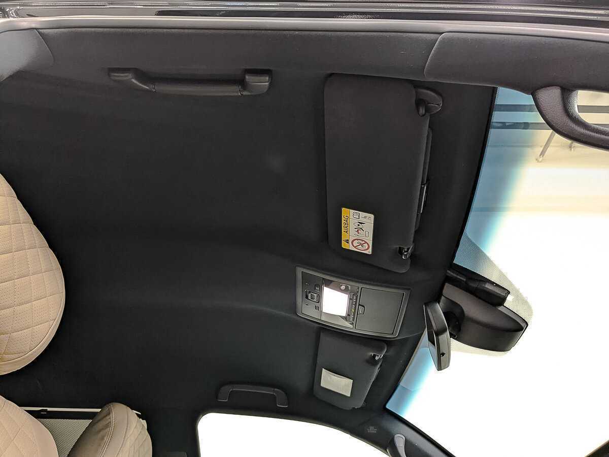 Б/У Лексус Л-Икс 2018 года. Фото: #22