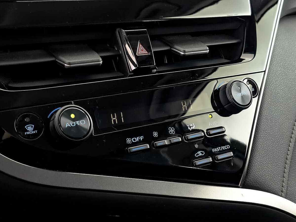 Б/У Тойота Камри 2021 года. Фото: #20