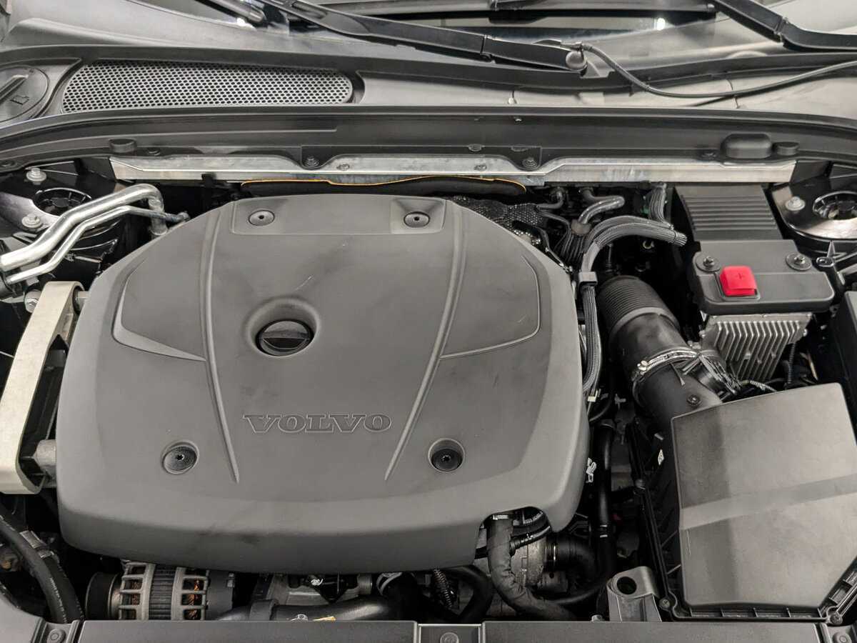 Б/У Вольво В90 Кросс Кантри 2019 года. Фото: #8