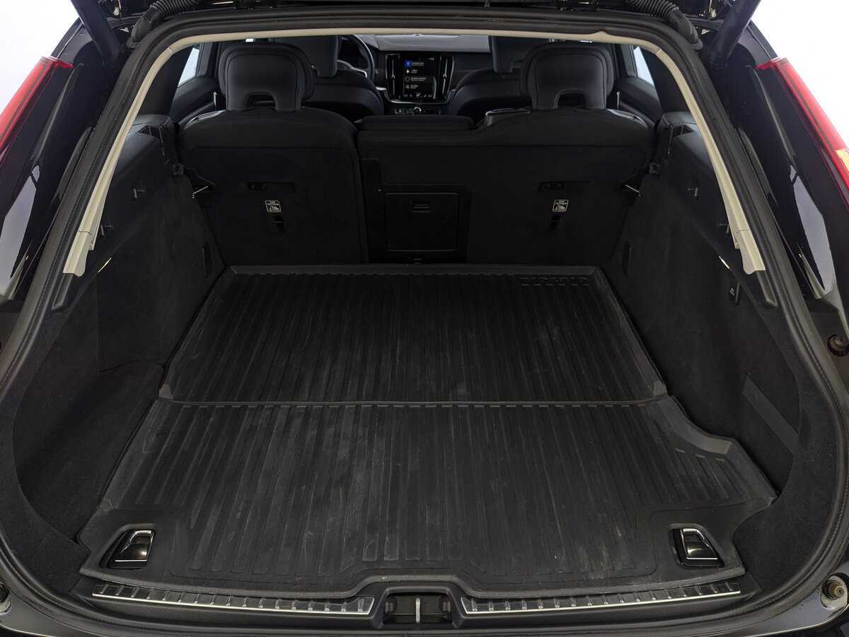 Б/У Вольво В90 Кросс Кантри 2019 года. Фото: #9