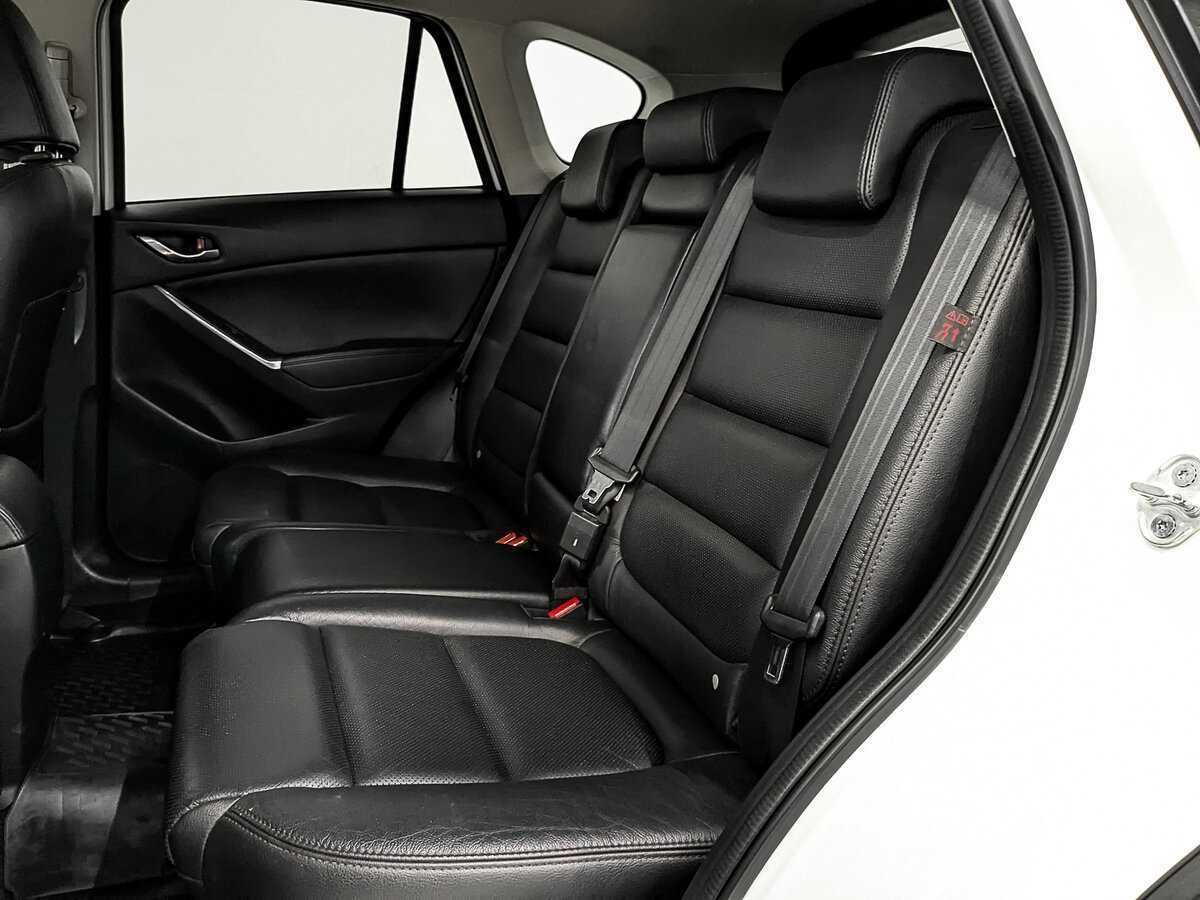 Б/У Мазда Ц-Икс-5 2016 года. Фото: #17