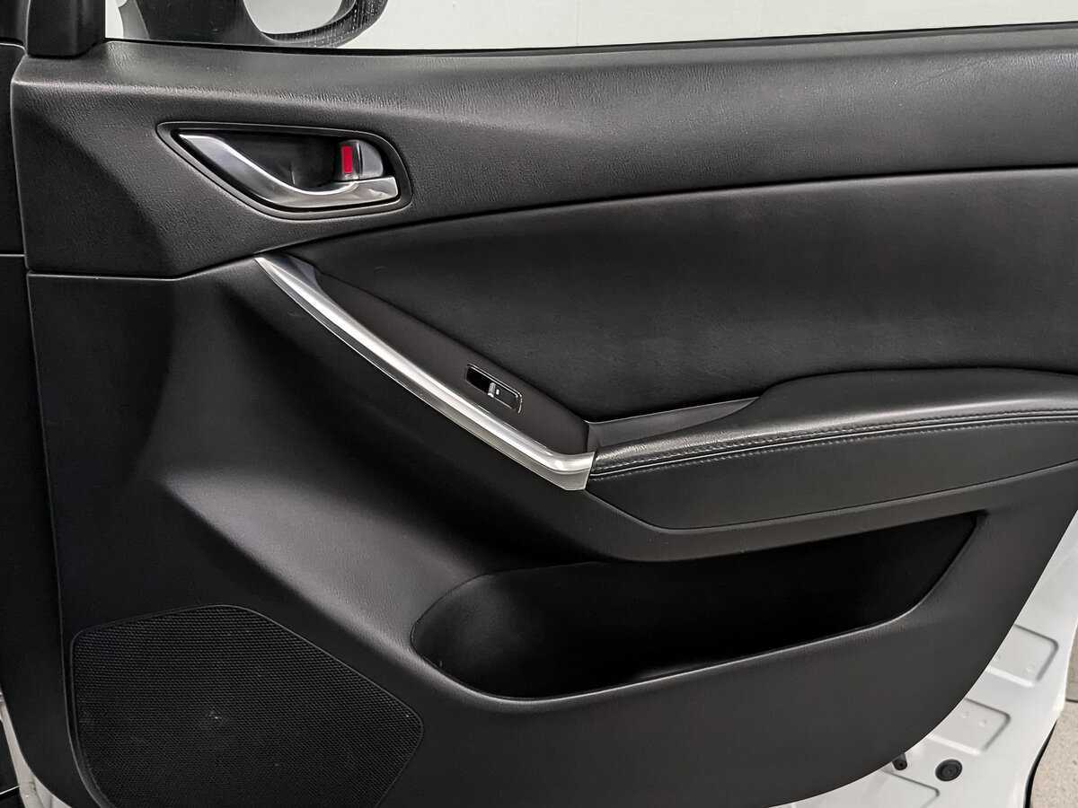 Б/У Мазда Ц-Икс-5 2016 года. Фото: #24