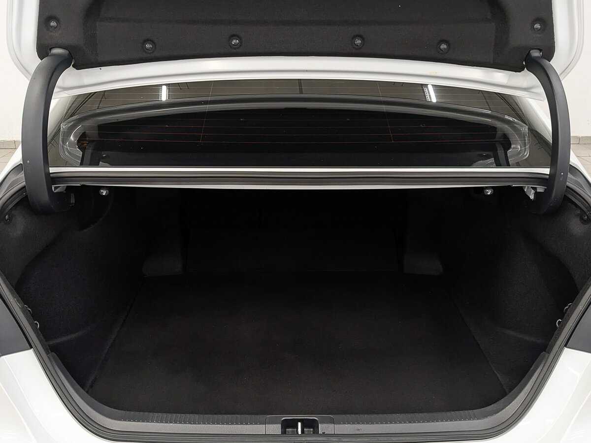 Б/У Тойота Камри 2023 года. Фото: #9