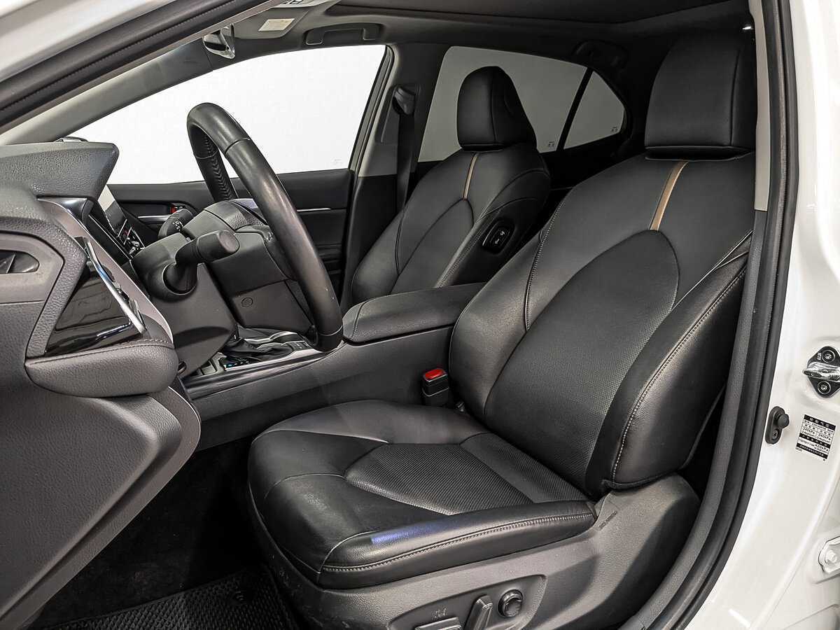 Б/У Тойота Камри 2023 года. Фото: #19