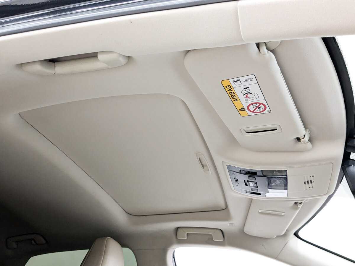 Б/У Лексус Р-Икс 2019 года. Фото: #22