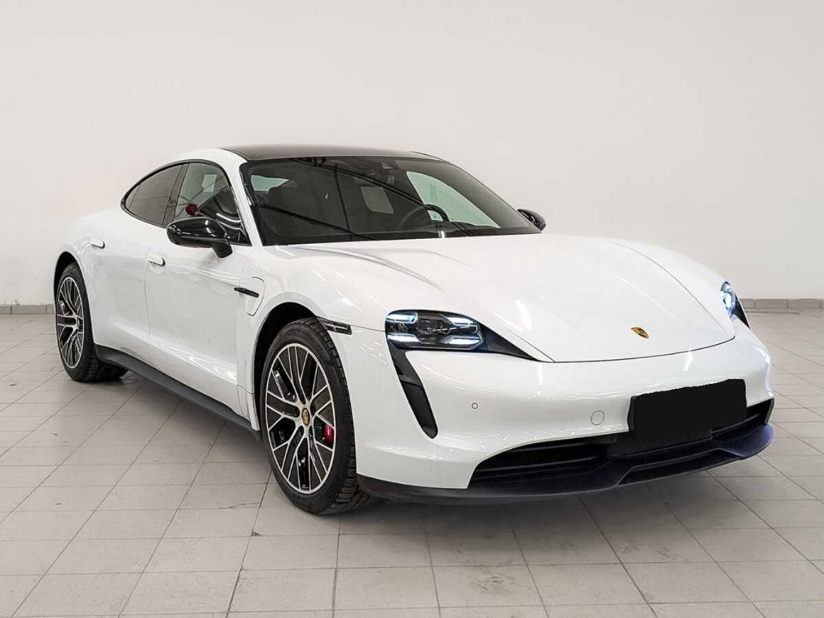 Б/У Порш Taycan 2021 года. Фото: #2