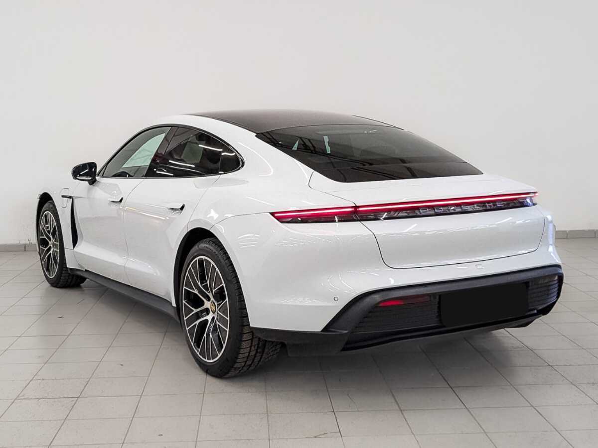 Б/У Порш Taycan 2021 года. Фото: #6