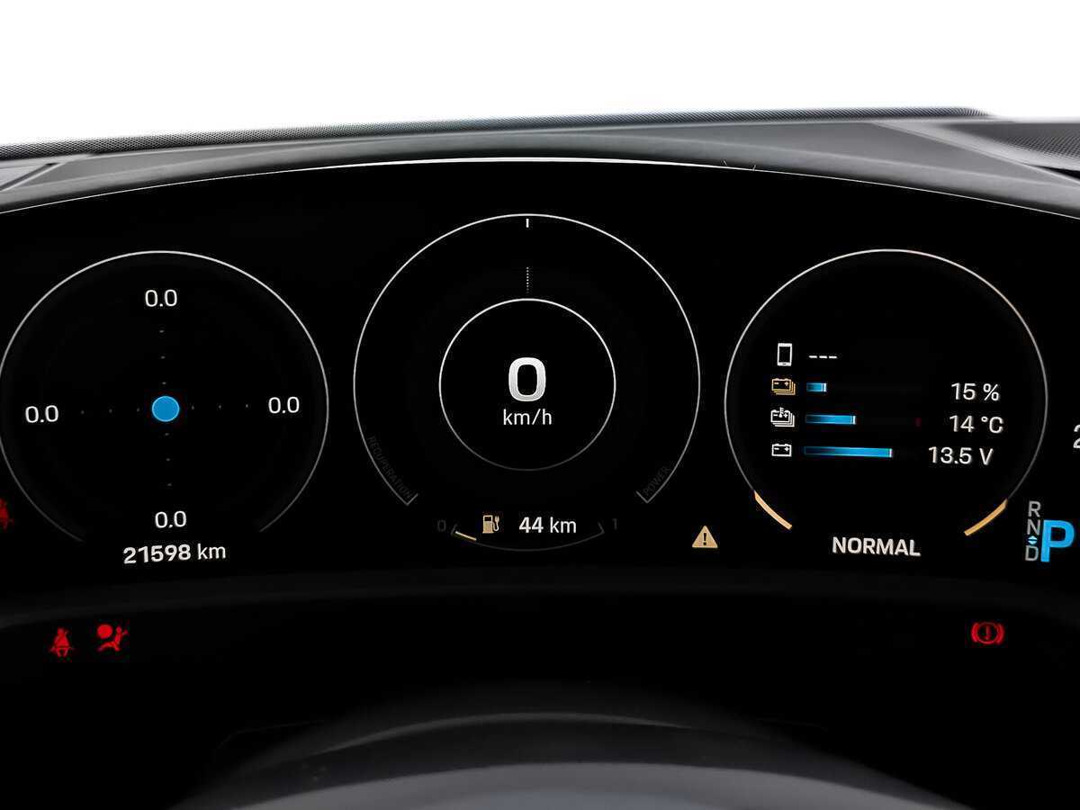 Б/У Порш Taycan 2021 года. Фото: #15