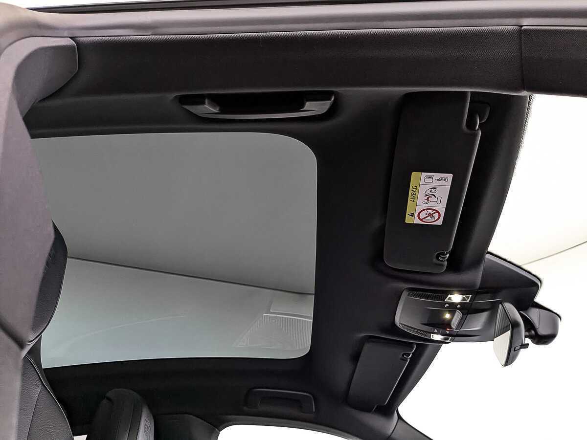 Б/У Порш Taycan 2021 года. Фото: #22