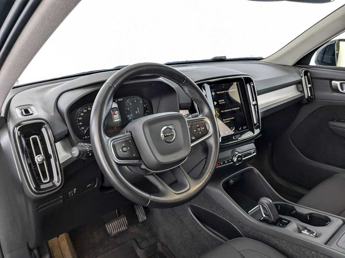 Б/У Вольво ИксЦ40 2021 года. Фото: #15