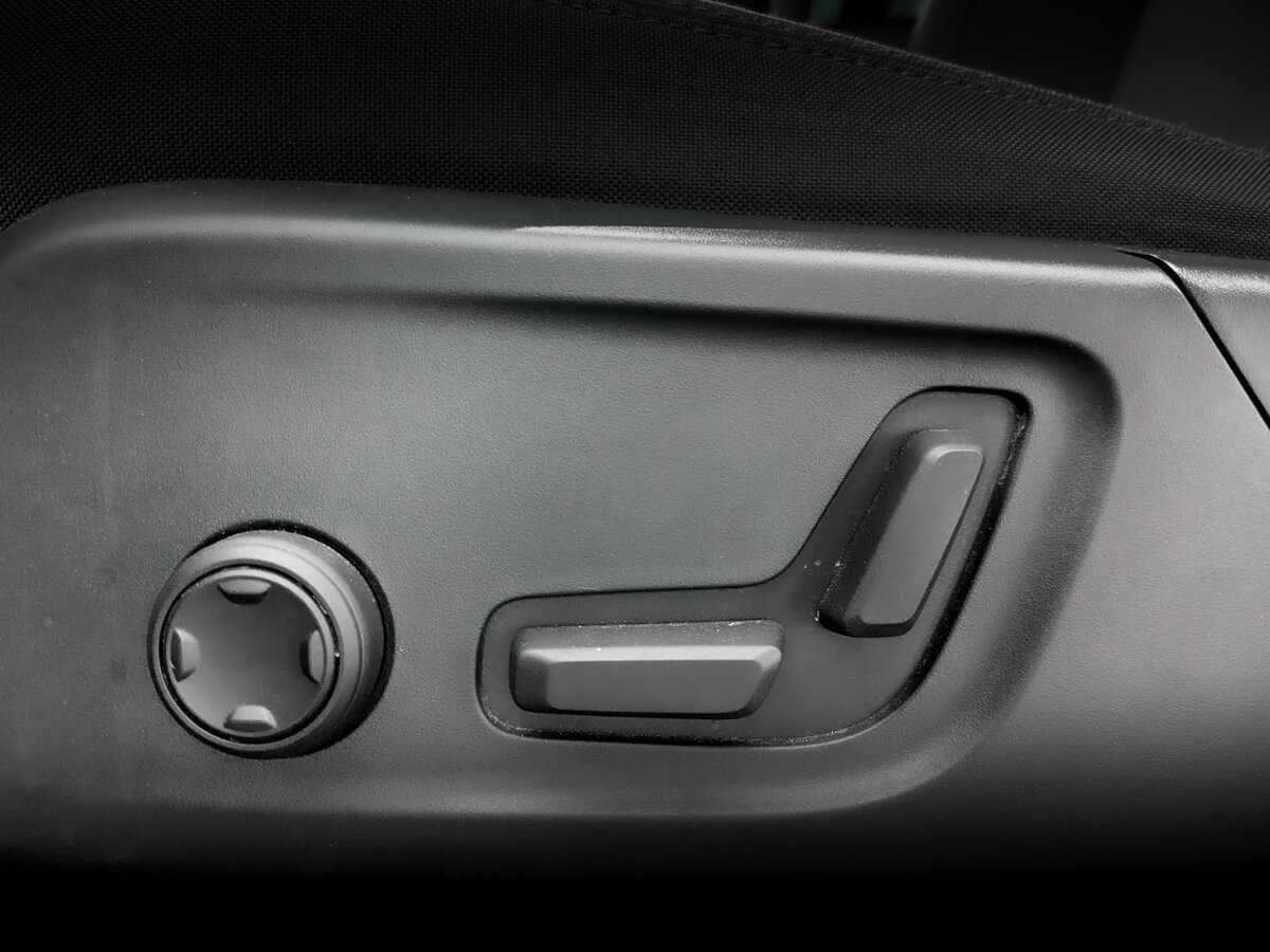 Б/У Вольво ИксЦ40 2021 года. Фото: #20