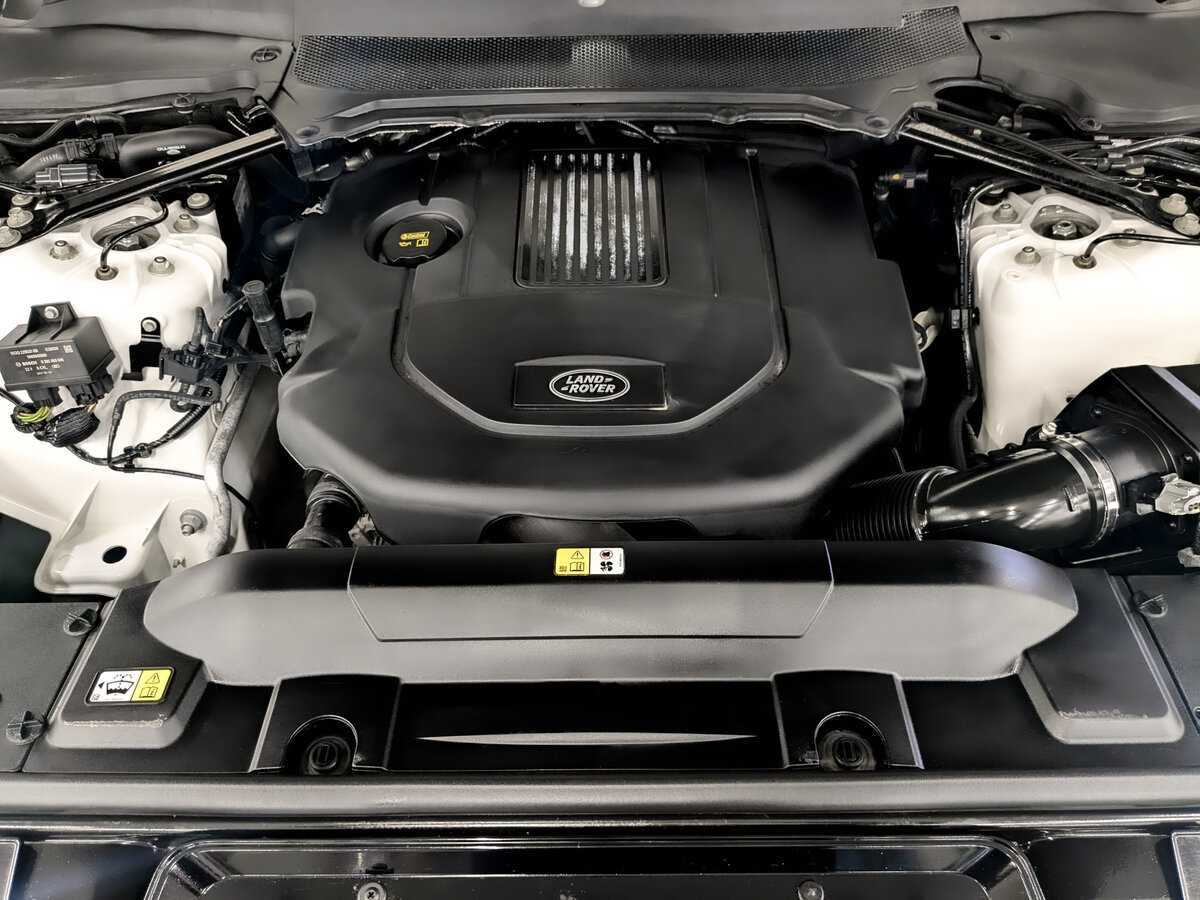 Б/У Лэнд Ровер Рэнж Ровер Спорт 2017 года. Фото: #8