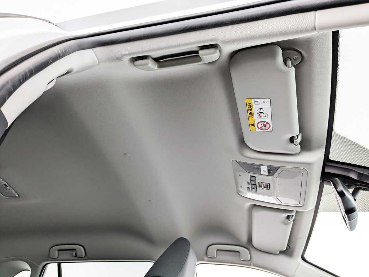 Б/У Тойота Рав4 2021 года. Фото: #21