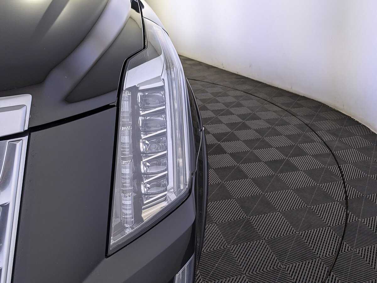 Б/У Кадиллак Эскалэйд 2018 года. Фото: #10