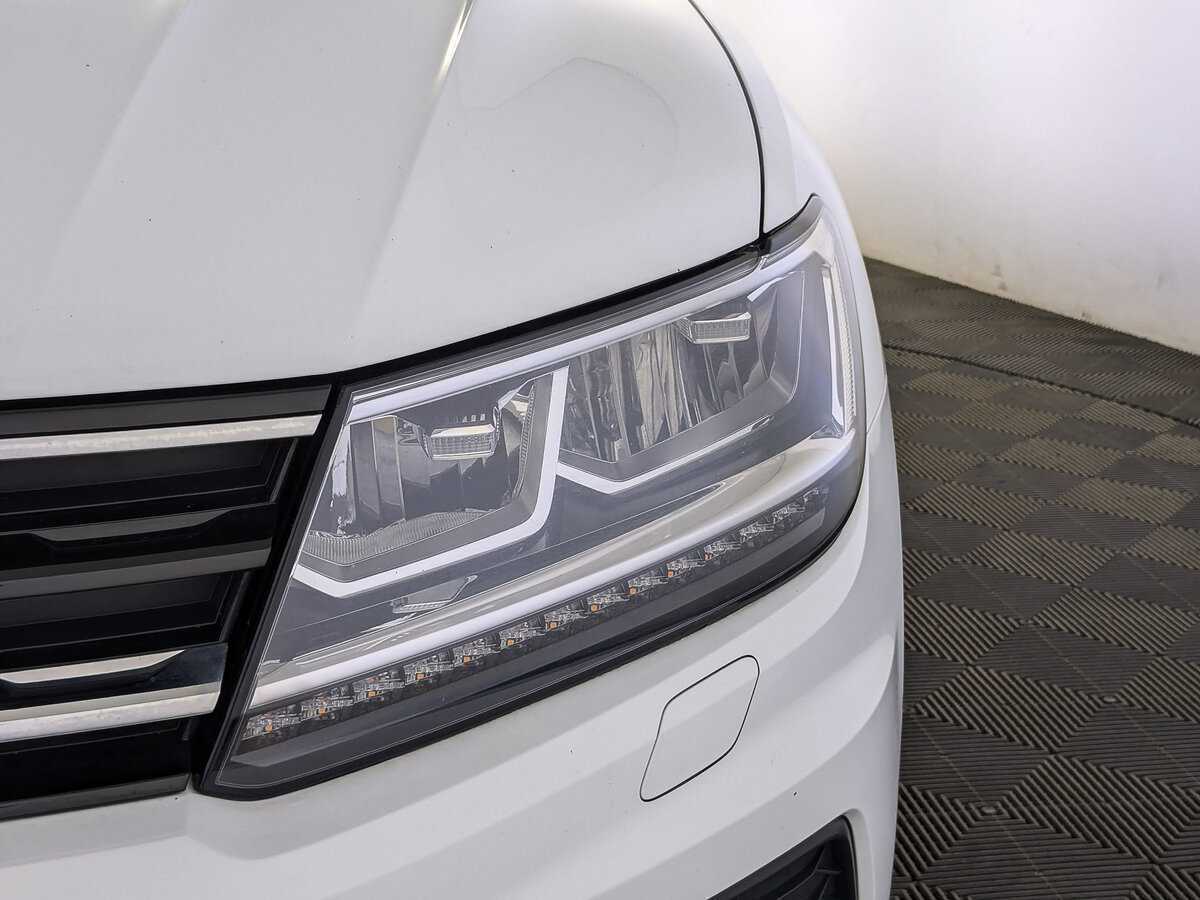 Б/У Фольксваген Тигуан 2018 года. Фото: #10