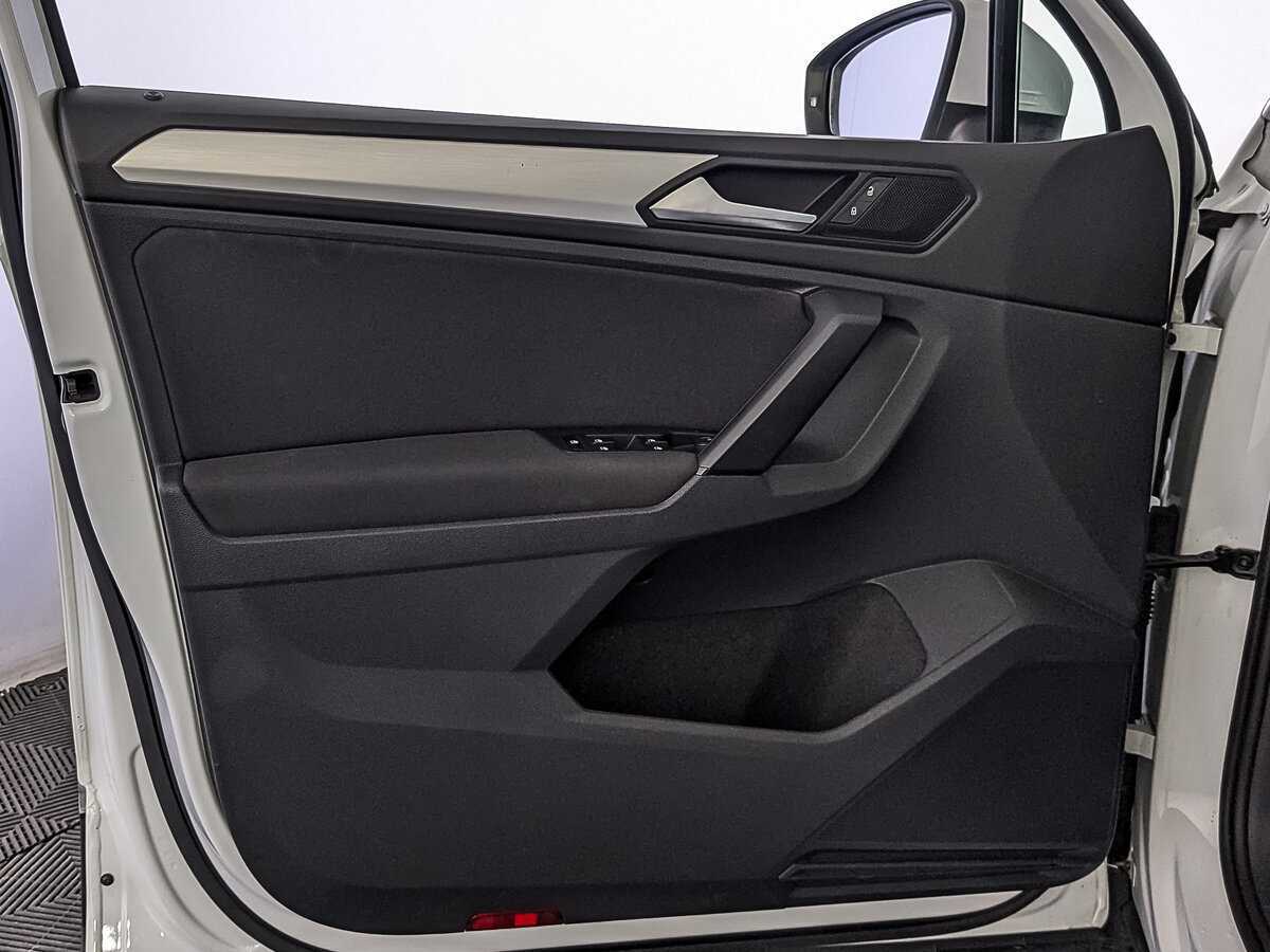 Б/У Фольксваген Тигуан 2018 года. Фото: #18