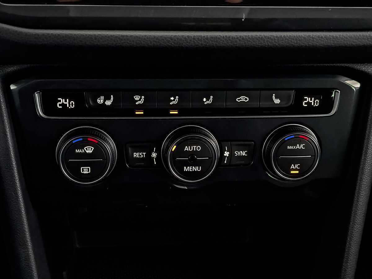 Б/У Фольксваген Тигуан 2018 года. Фото: #20