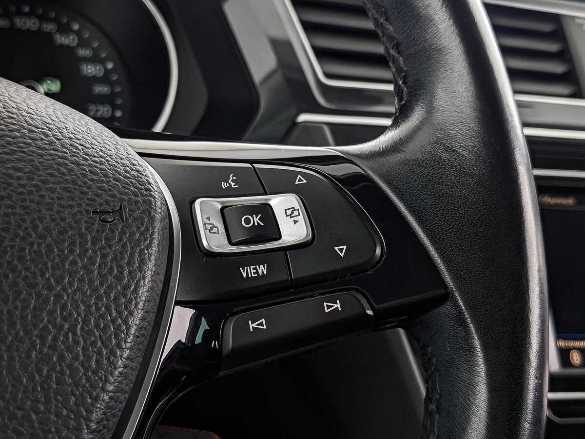 Б/У Фольксваген Тигуан 2018 года. Фото: #27