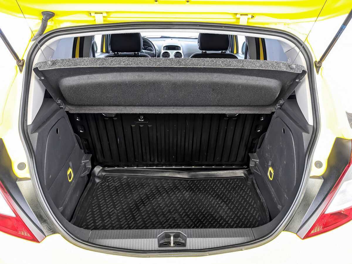 Б/У Опель Корса 2013 года. Фото: #9