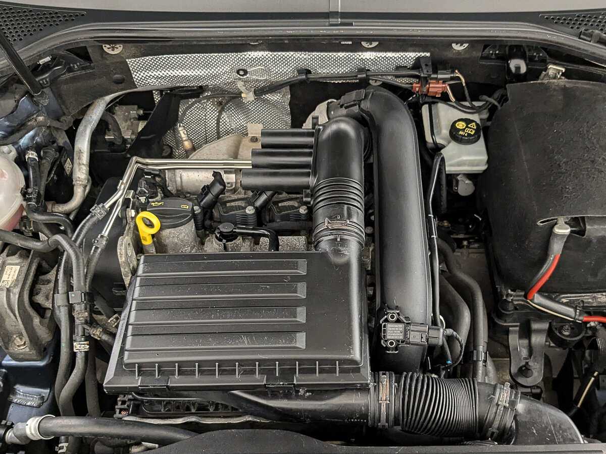 Б/У Фольксваген Пассат 2015 года. Фото: #8