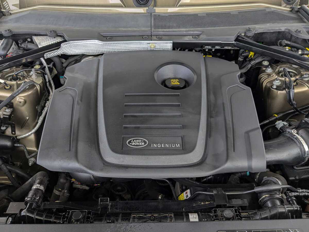 Б/У Лэнд Ровер Дефендер 2021 года. Фото: #8