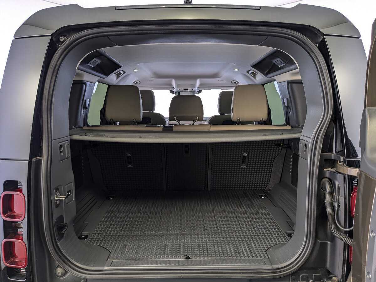 Б/У Лэнд Ровер Дефендер 2021 года. Фото: #9