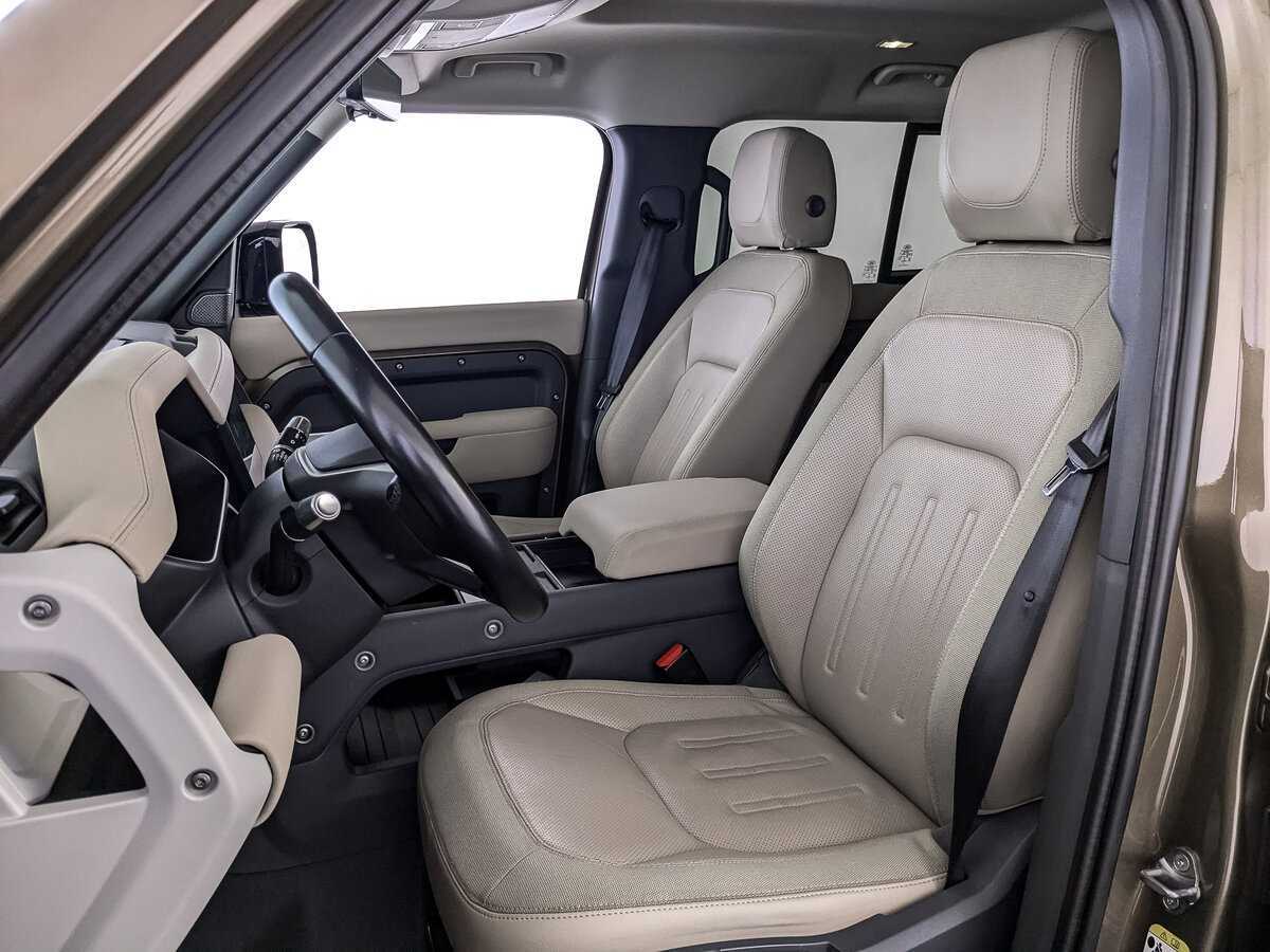 Б/У Лэнд Ровер Дефендер 2021 года. Фото: #19