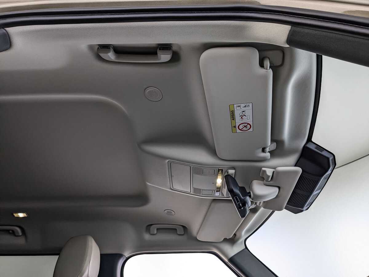 Б/У Лэнд Ровер Дефендер 2021 года. Фото: #22